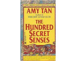 Kaft van The Hundred Secret Senses (Open Market Edition)