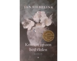 Kaft van Knielen Op Een Bed Violen