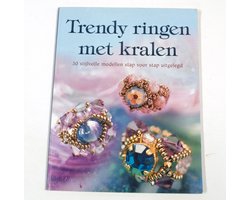 Kaft van Trendy ringen met kralen